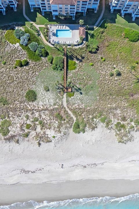 For Sale: $649,000 (2 beds, 2 baths, 1372 Square Feet)