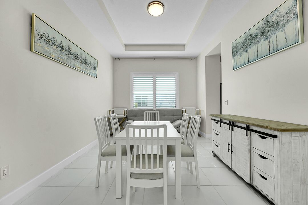 На продажу: $725,000 (4 спален, 3 ванн, 2436 Квадратных фут)