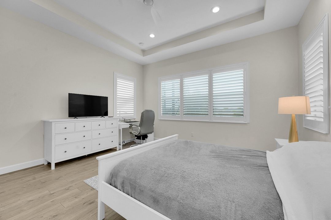 На продажу: $725,000 (4 спален, 3 ванн, 2436 Квадратных фут)