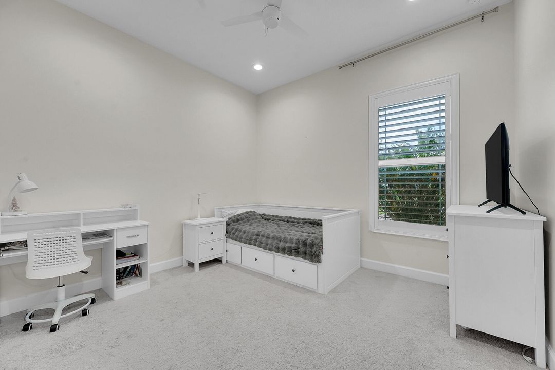 На продажу: $725,000 (4 спален, 3 ванн, 2436 Квадратных фут)