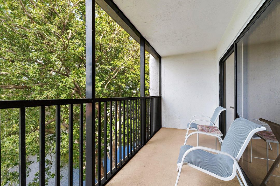 待售: $395,000 (2 贝兹, 2 浴室, 1183 平方英尺)