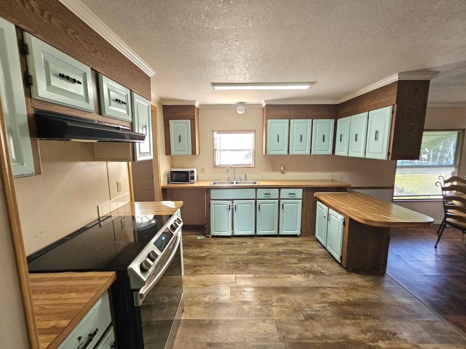 待售: $185,000 (3 贝兹, 2 浴室, 1512 平方英尺)