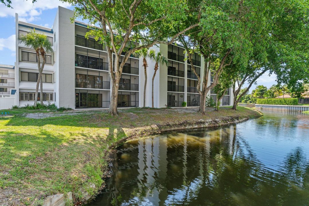 待售: $395,000 (2 贝兹, 2 浴室, 1183 平方英尺)