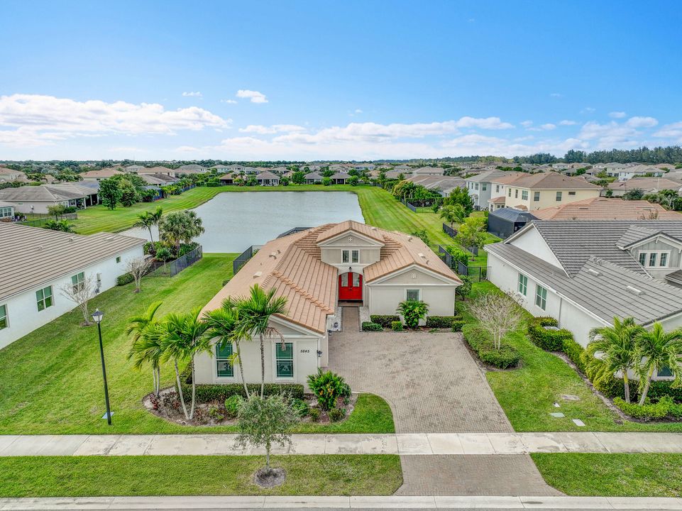 На продажу: $725,000 (4 спален, 3 ванн, 2436 Квадратных фут)