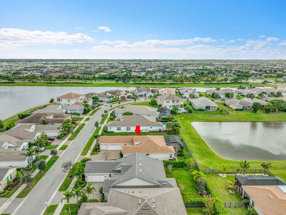 На продажу: $725,000 (4 спален, 3 ванн, 2436 Квадратных фут)