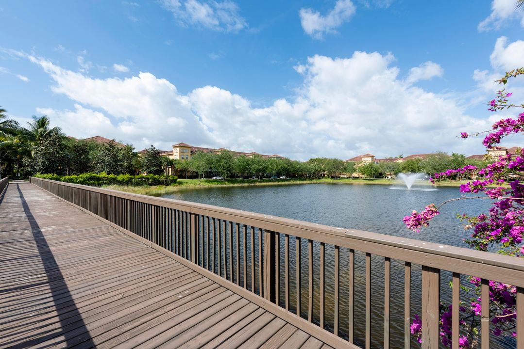 待售: $625,000 (2 贝兹, 3 浴室, 2437 平方英尺)