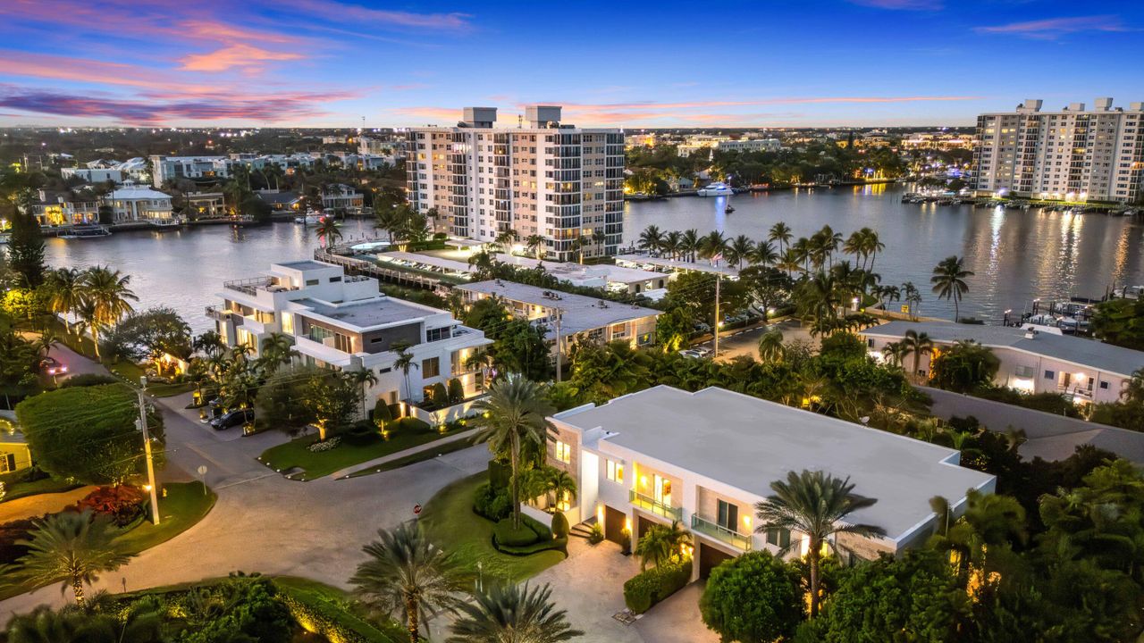 For Sale: $5,850,000 (5 beds, 6 baths, 4740 Square Feet)