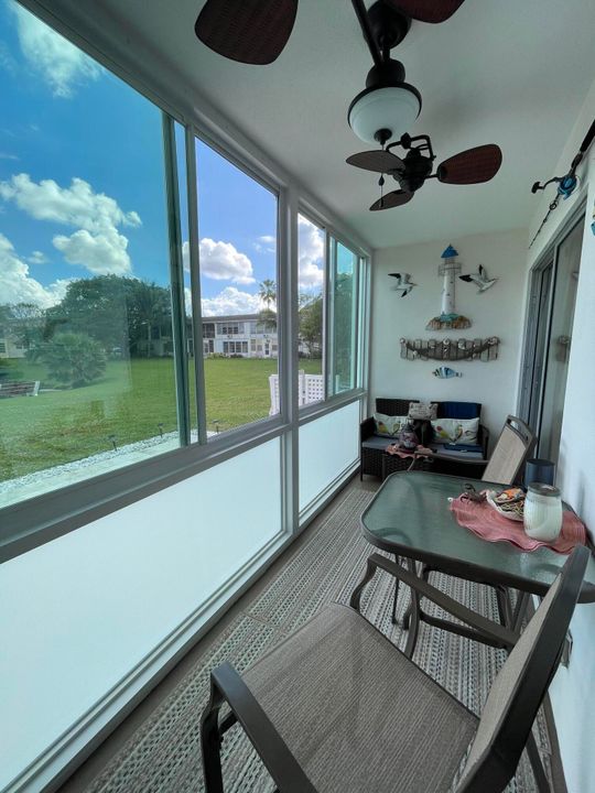 На продажу: $199,900 (2 спален, 1 ванн, 820 Квадратных фут)