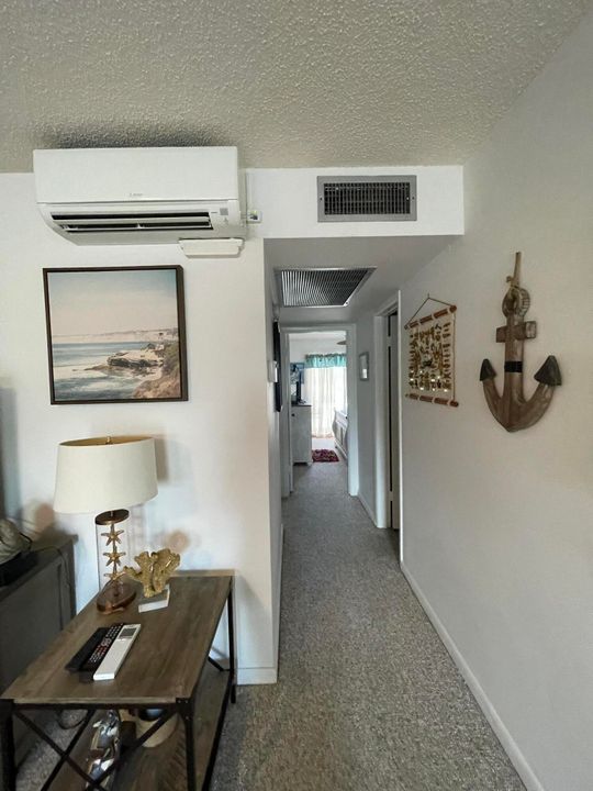 На продажу: $199,900 (2 спален, 1 ванн, 820 Квадратных фут)