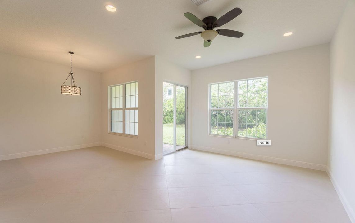 待售: $649,000 (3 贝兹, 2 浴室, 1845 平方英尺)