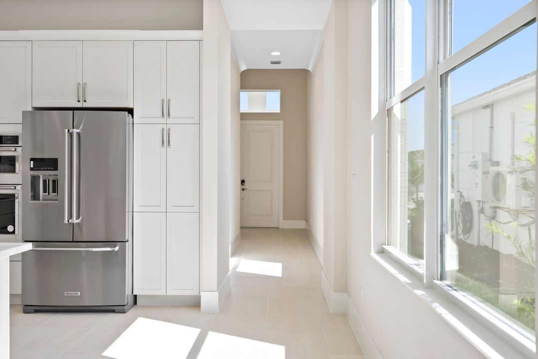 待售: $699,900 (3 贝兹, 2 浴室, 1937 平方英尺)