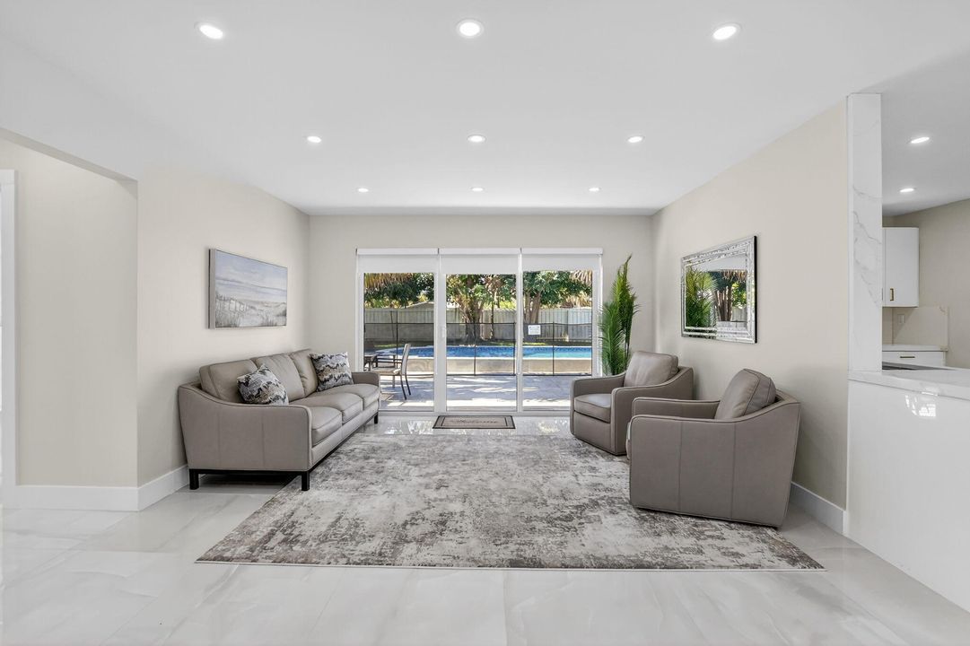 En Venta: $899,000 (2 camas, 2 baños, 1232 Pies cuadrados)