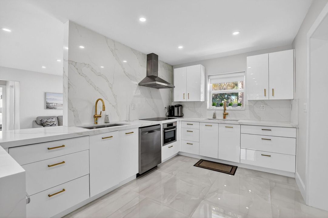 En Venta: $899,000 (2 camas, 2 baños, 1232 Pies cuadrados)