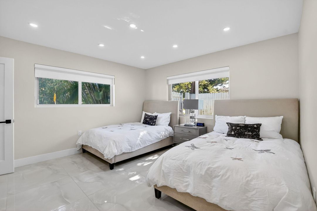 En Venta: $899,000 (2 camas, 2 baños, 1232 Pies cuadrados)