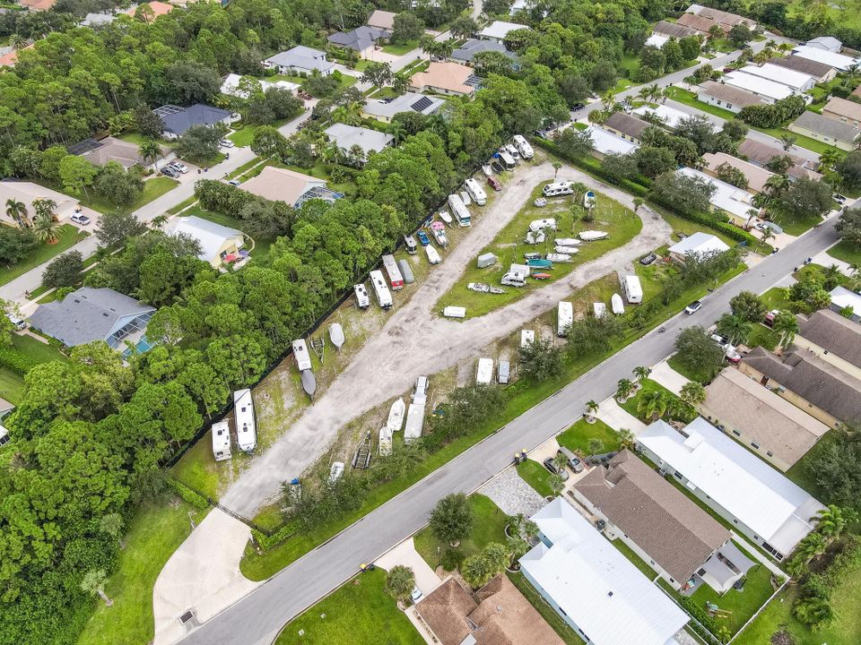 For Sale: $224,900 (3 beds, 2 baths, 1574 Square Feet)