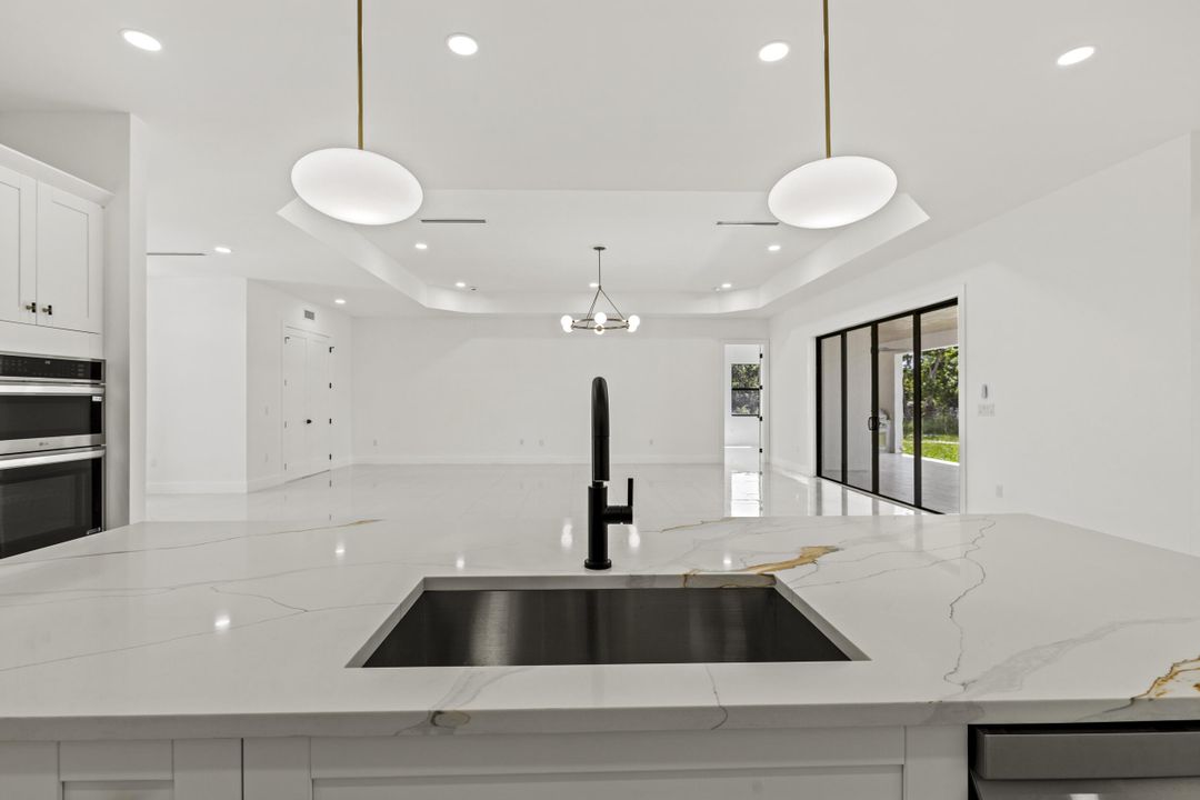 На продажу: $995,000 (4 спален, 3 ванн, 3160 Квадратных фут)