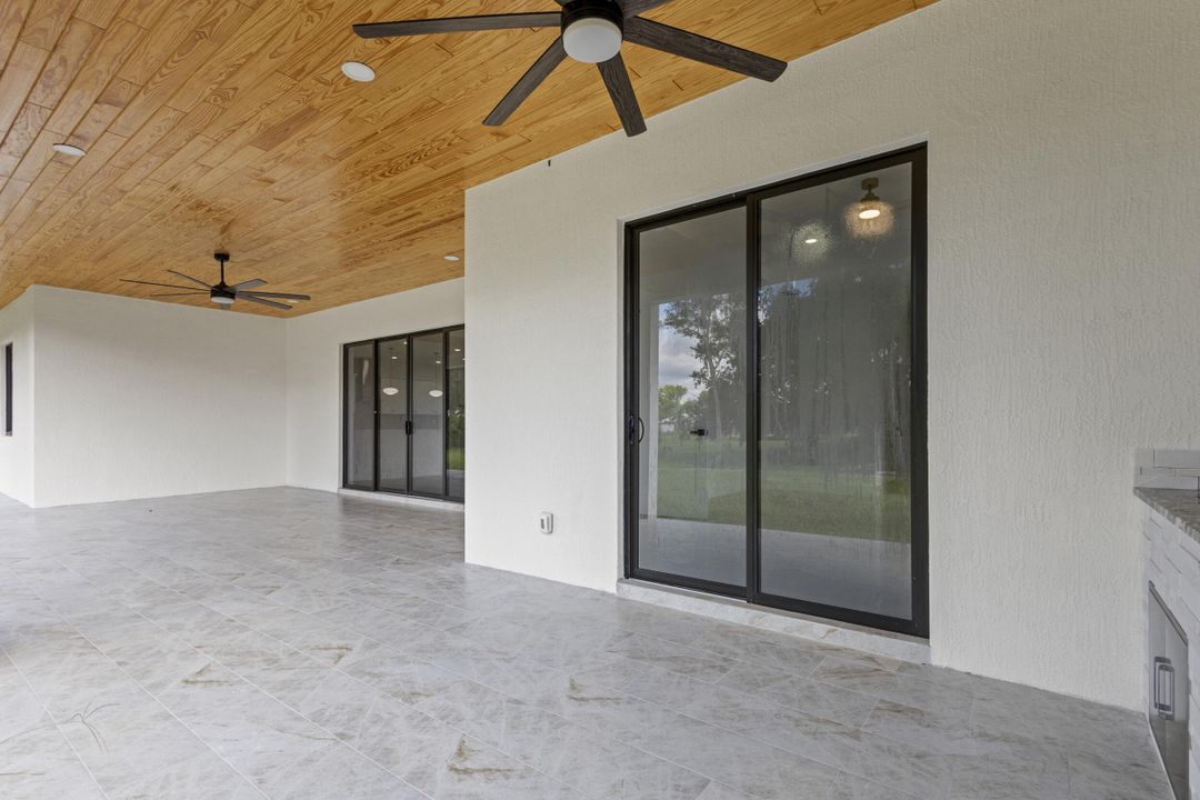 На продажу: $995,000 (4 спален, 3 ванн, 3160 Квадратных фут)