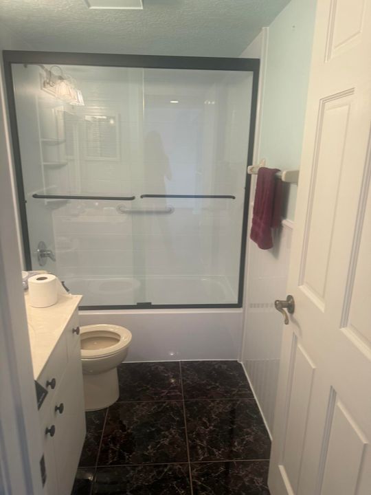 For Sale: $225,000 (2 beds, 2 baths, 1036 Square Feet)