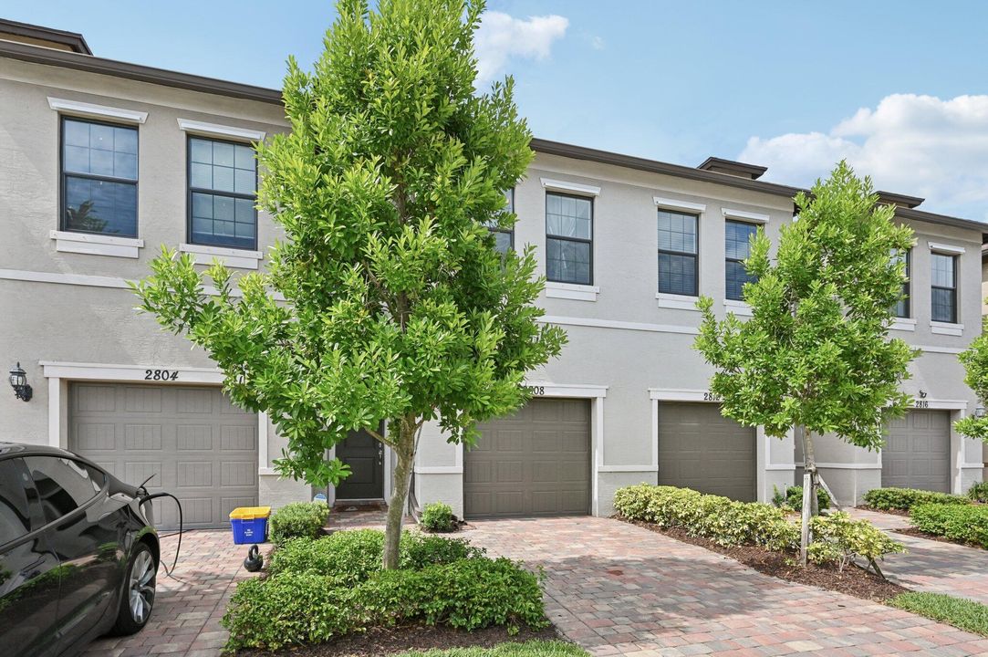 For Sale: $398,000 (3 beds, 2 baths, 1812 Square Feet)