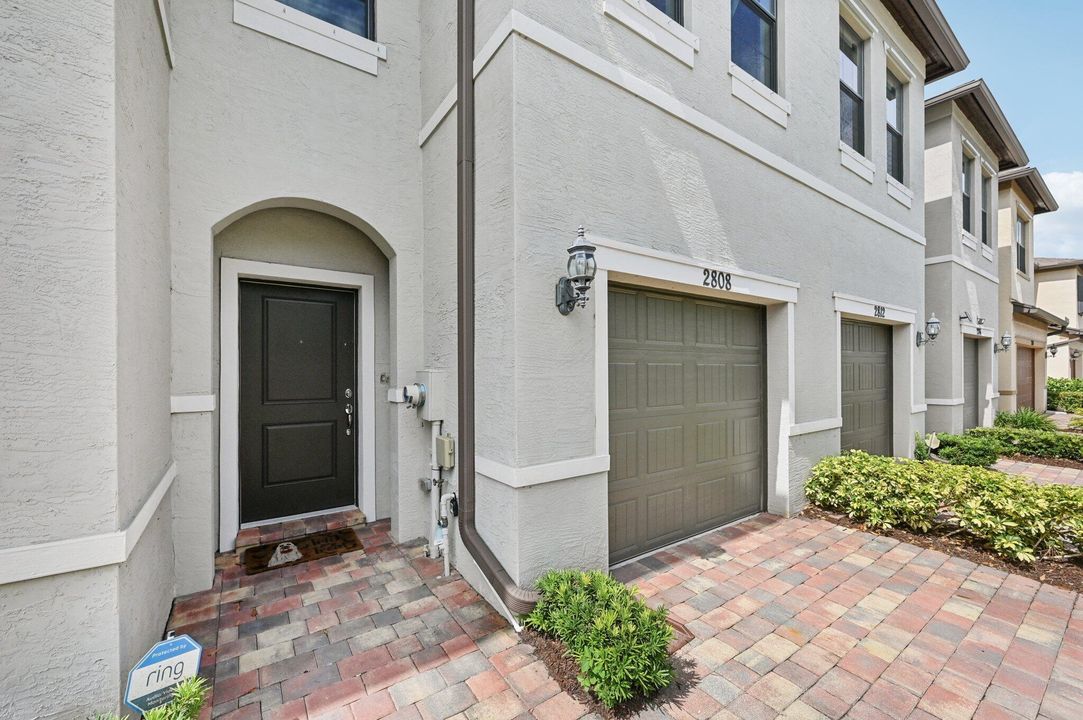 For Sale: $398,000 (3 beds, 2 baths, 1812 Square Feet)