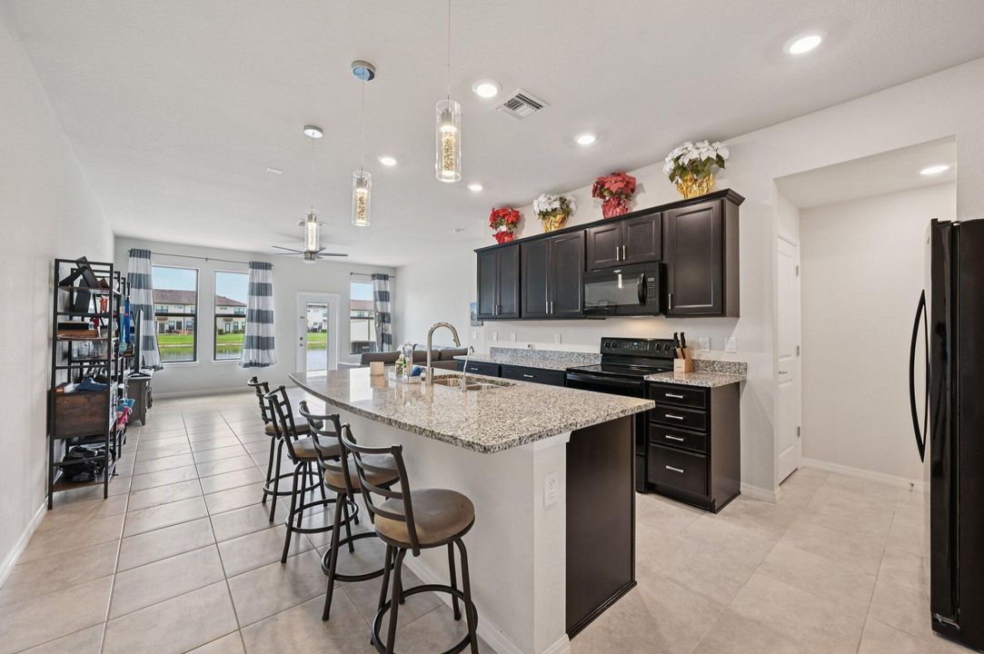 For Sale: $398,000 (3 beds, 2 baths, 1812 Square Feet)