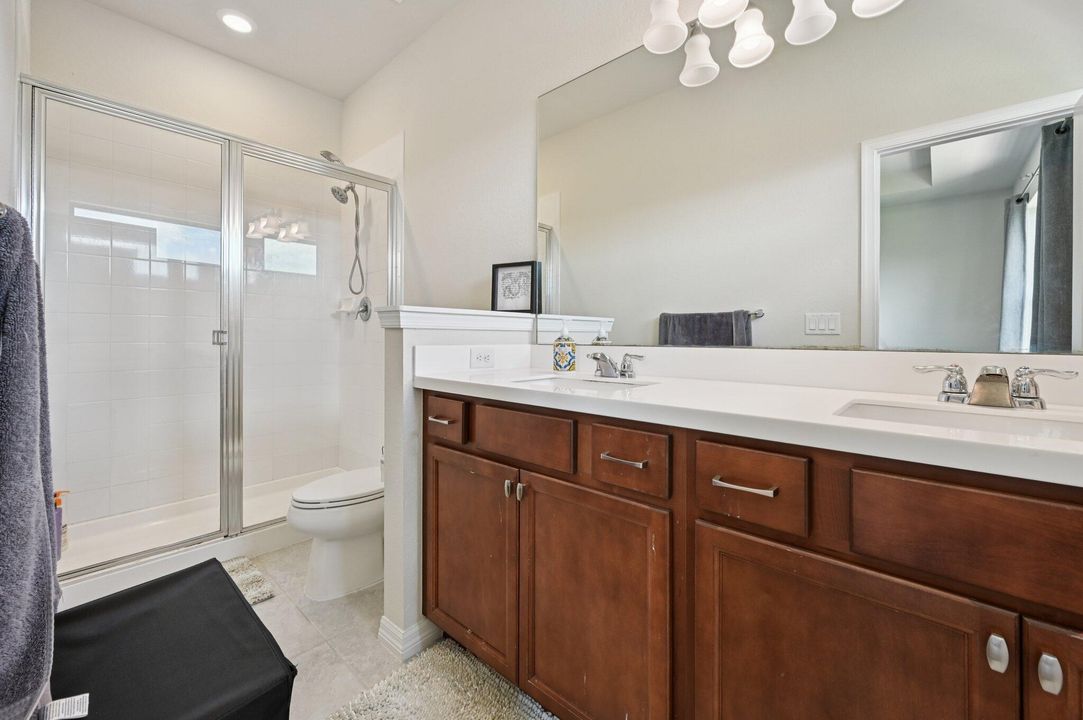 For Sale: $398,000 (3 beds, 2 baths, 1812 Square Feet)