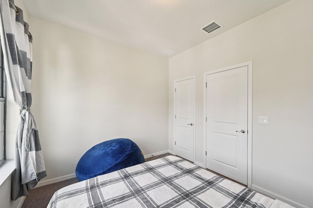 For Sale: $398,000 (3 beds, 2 baths, 1812 Square Feet)
