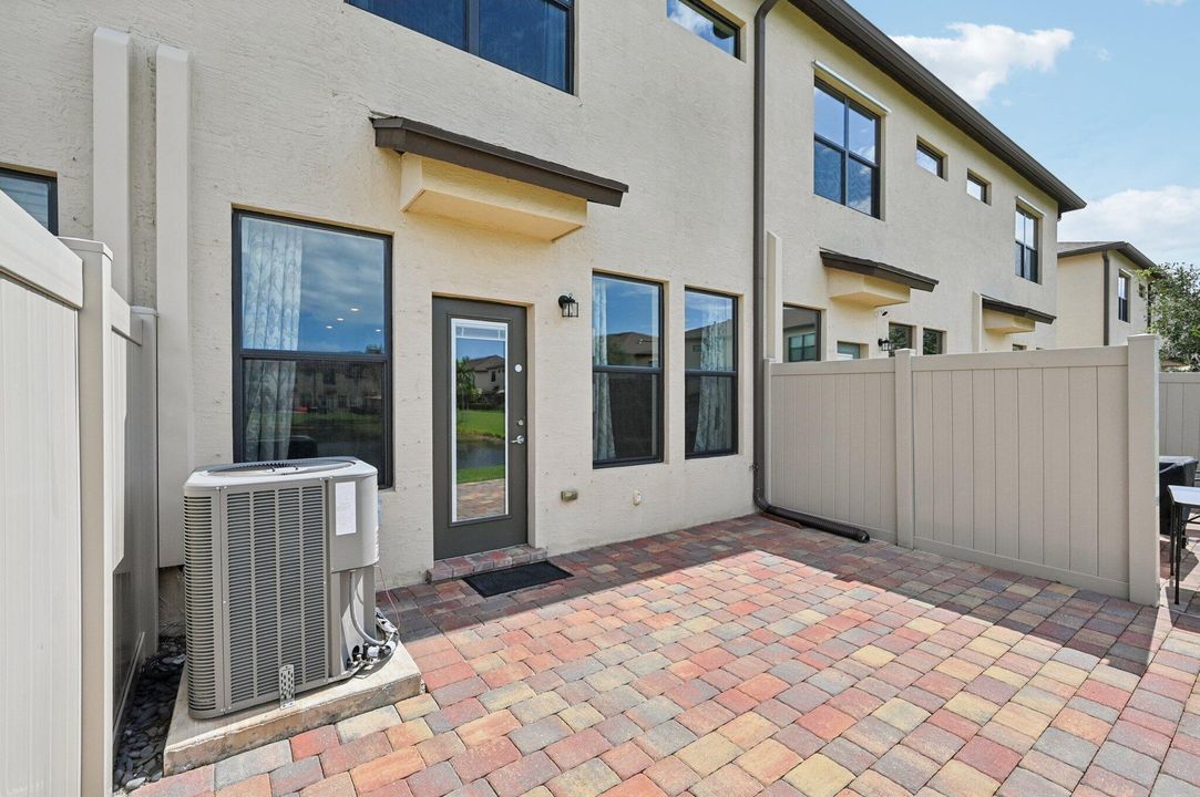 For Sale: $398,000 (3 beds, 2 baths, 1812 Square Feet)