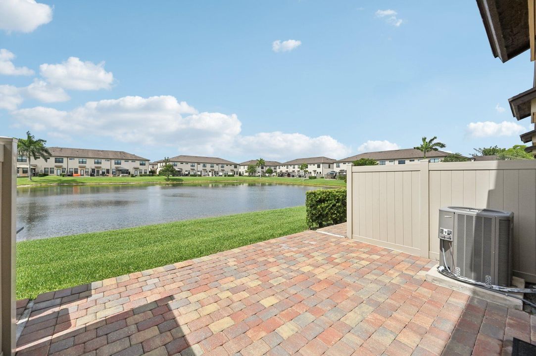 For Sale: $398,000 (3 beds, 2 baths, 1812 Square Feet)