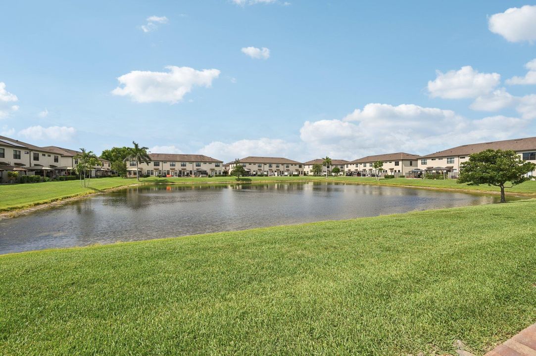 For Sale: $398,000 (3 beds, 2 baths, 1812 Square Feet)