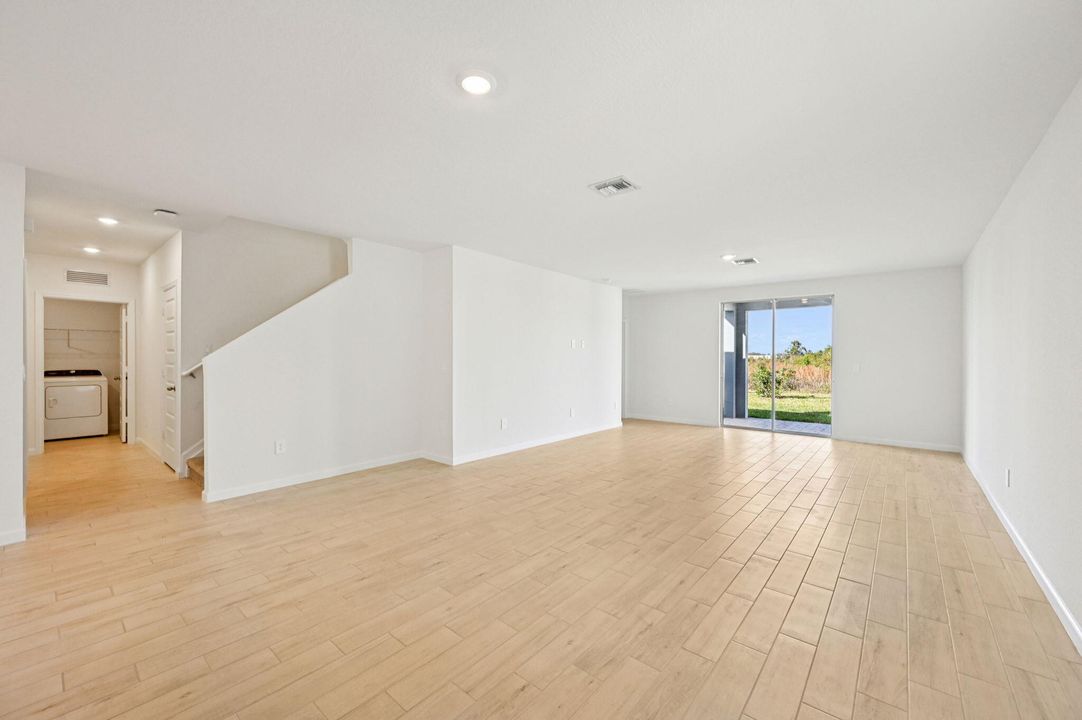 For Sale: $462,290 (4 beds, 2 baths, 2503 Square Feet)