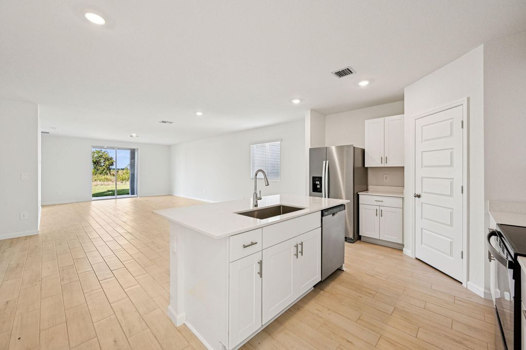 For Sale: $462,290 (4 beds, 2 baths, 2503 Square Feet)