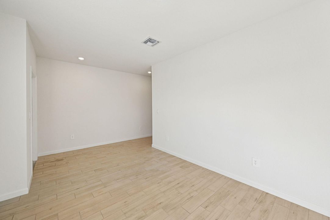 For Sale: $462,290 (4 beds, 2 baths, 2503 Square Feet)