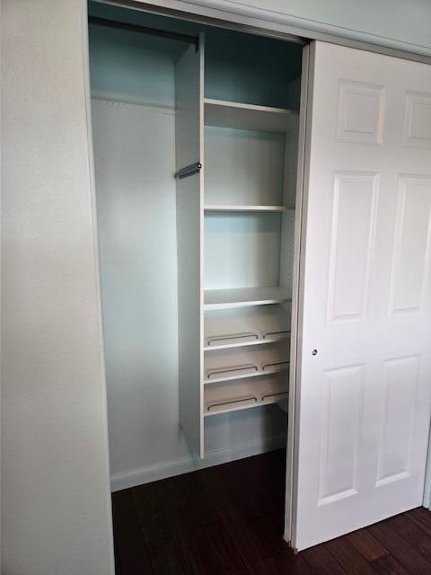 For Sale: $225,000 (2 beds, 2 baths, 1036 Square Feet)