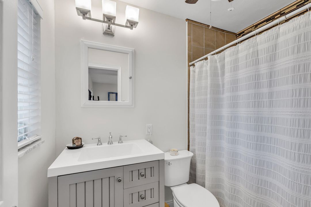 待售: $640,000 (4 贝兹, 2 浴室, 1805 平方英尺)