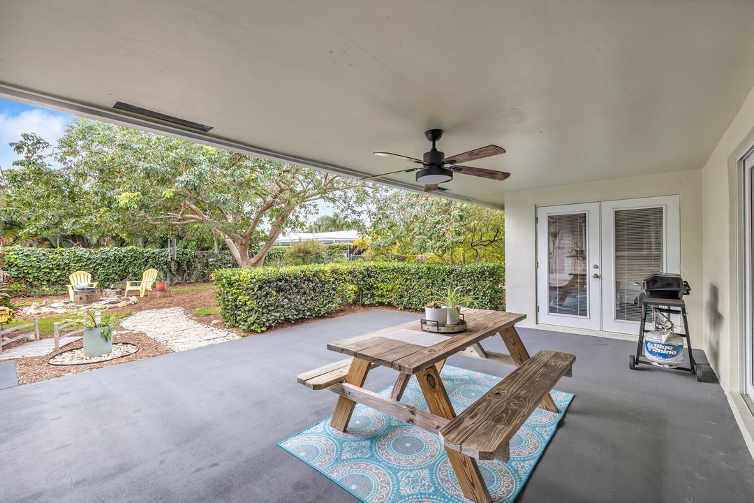 待售: $640,000 (4 贝兹, 2 浴室, 1805 平方英尺)