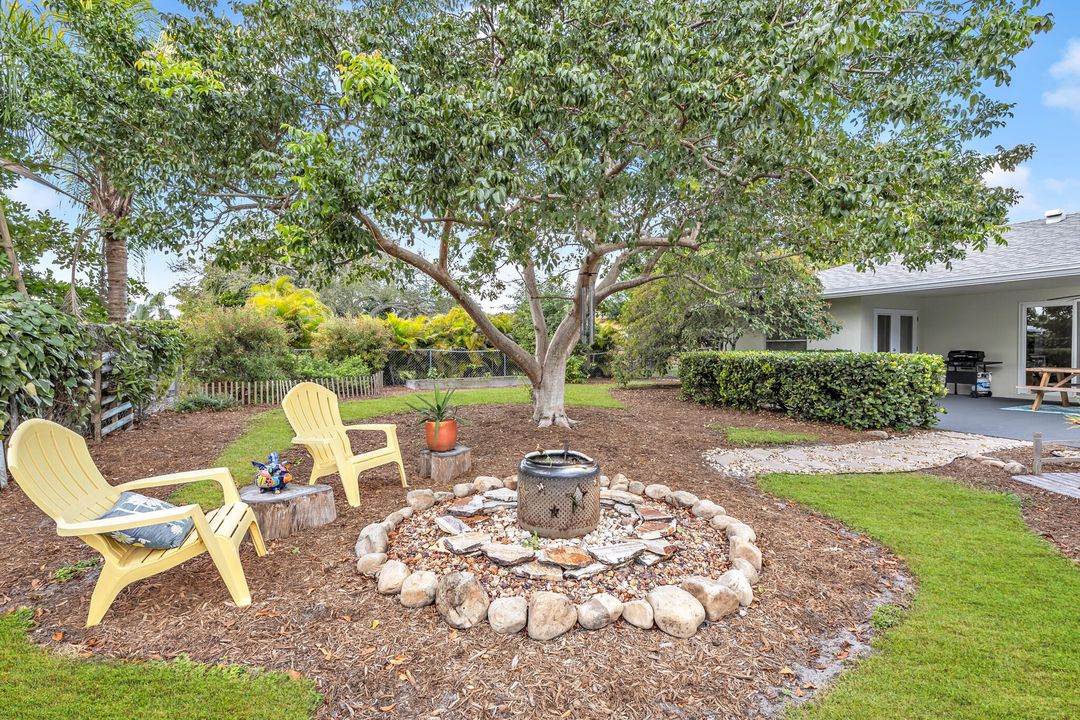 待售: $640,000 (4 贝兹, 2 浴室, 1805 平方英尺)