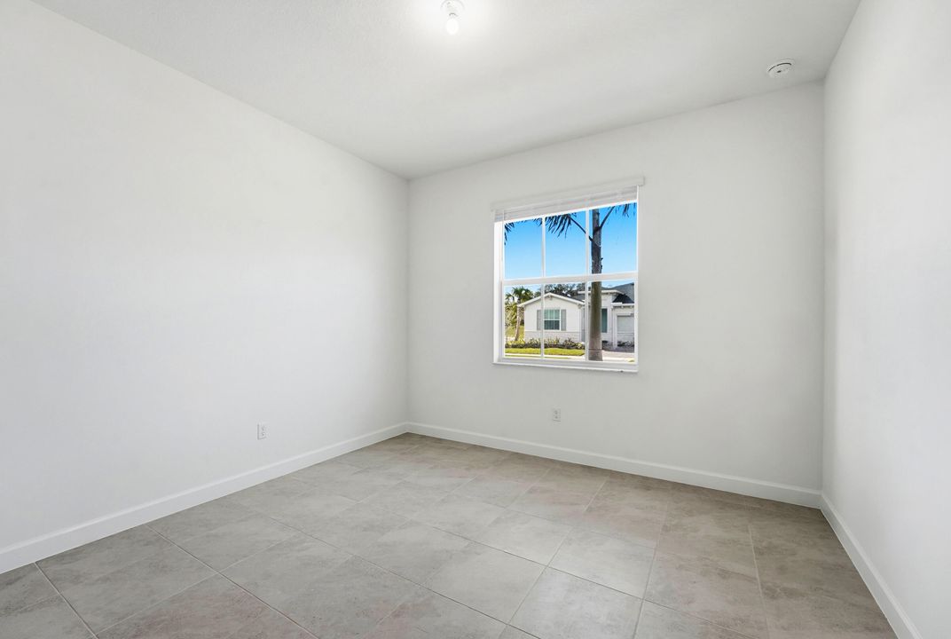 For Rent: $2,050 (2 beds, 2 baths, 1308 Square Feet)