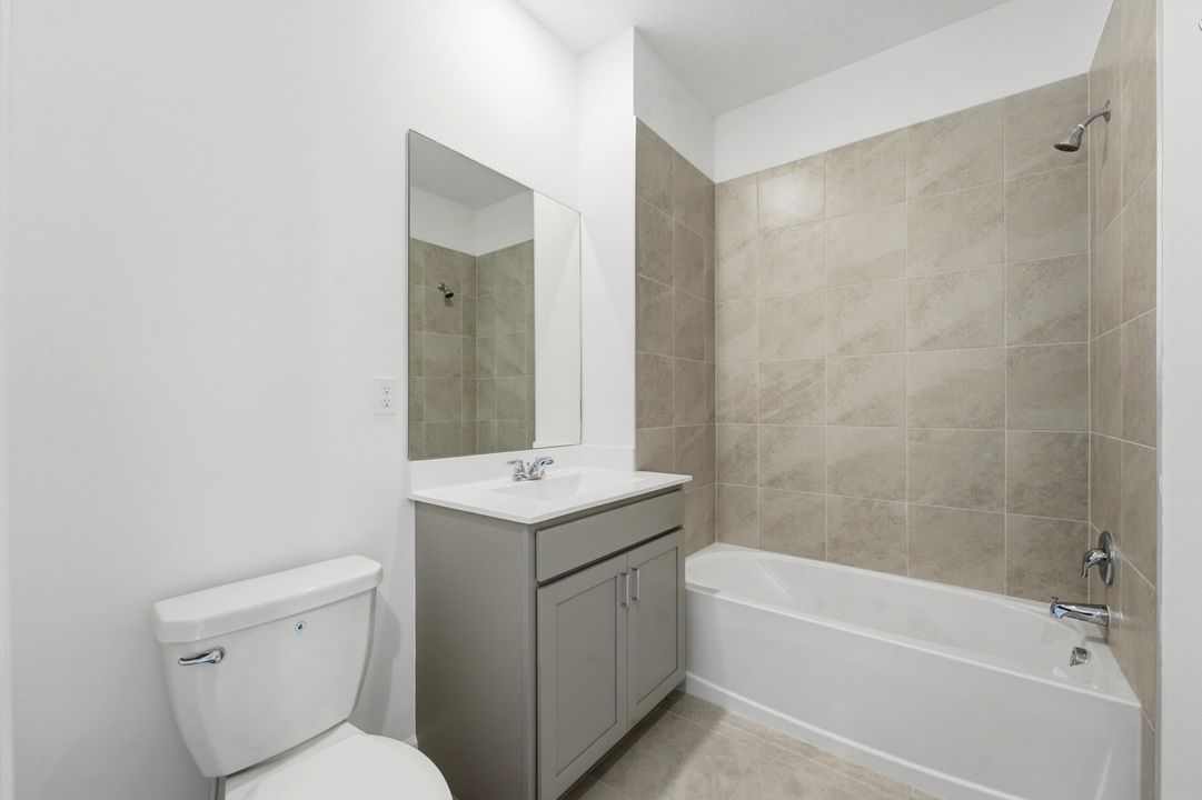 For Rent: $2,050 (2 beds, 2 baths, 1308 Square Feet)