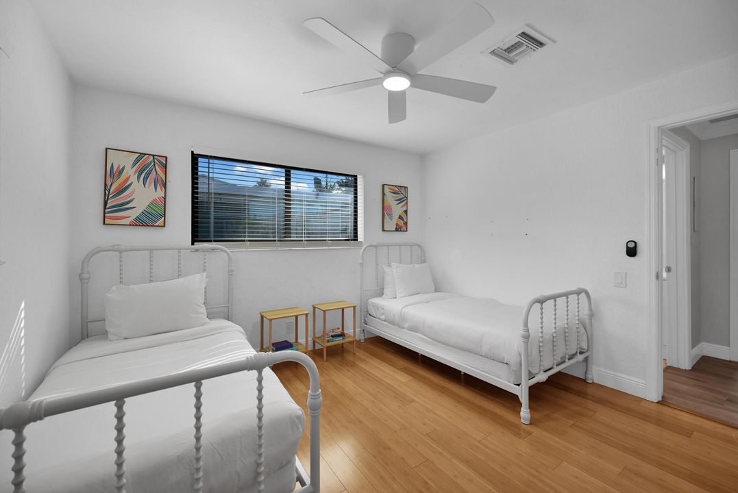 For Sale: $899,000 (5 beds, 3 baths, 2031 Square Feet)