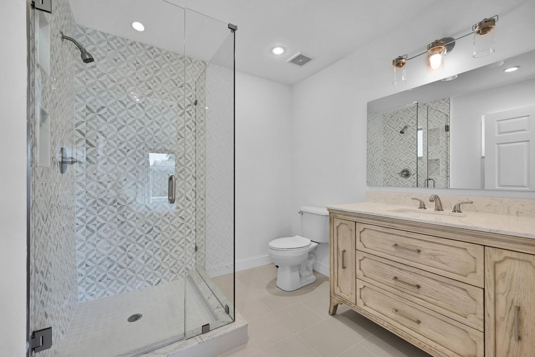 For Sale: $899,000 (5 beds, 3 baths, 2031 Square Feet)