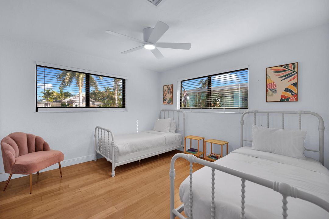 For Sale: $899,000 (5 beds, 3 baths, 2031 Square Feet)