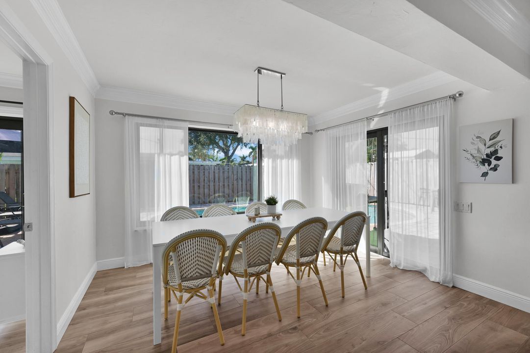 For Sale: $899,000 (5 beds, 3 baths, 2031 Square Feet)