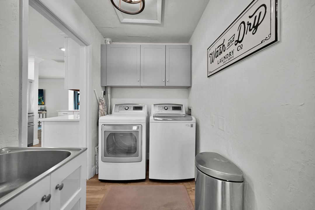 For Sale: $899,000 (5 beds, 3 baths, 2031 Square Feet)