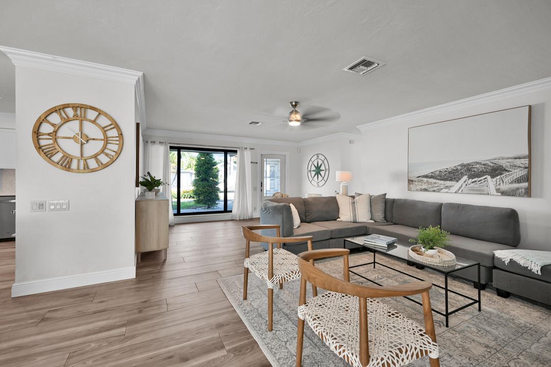 For Sale: $899,000 (5 beds, 3 baths, 2031 Square Feet)