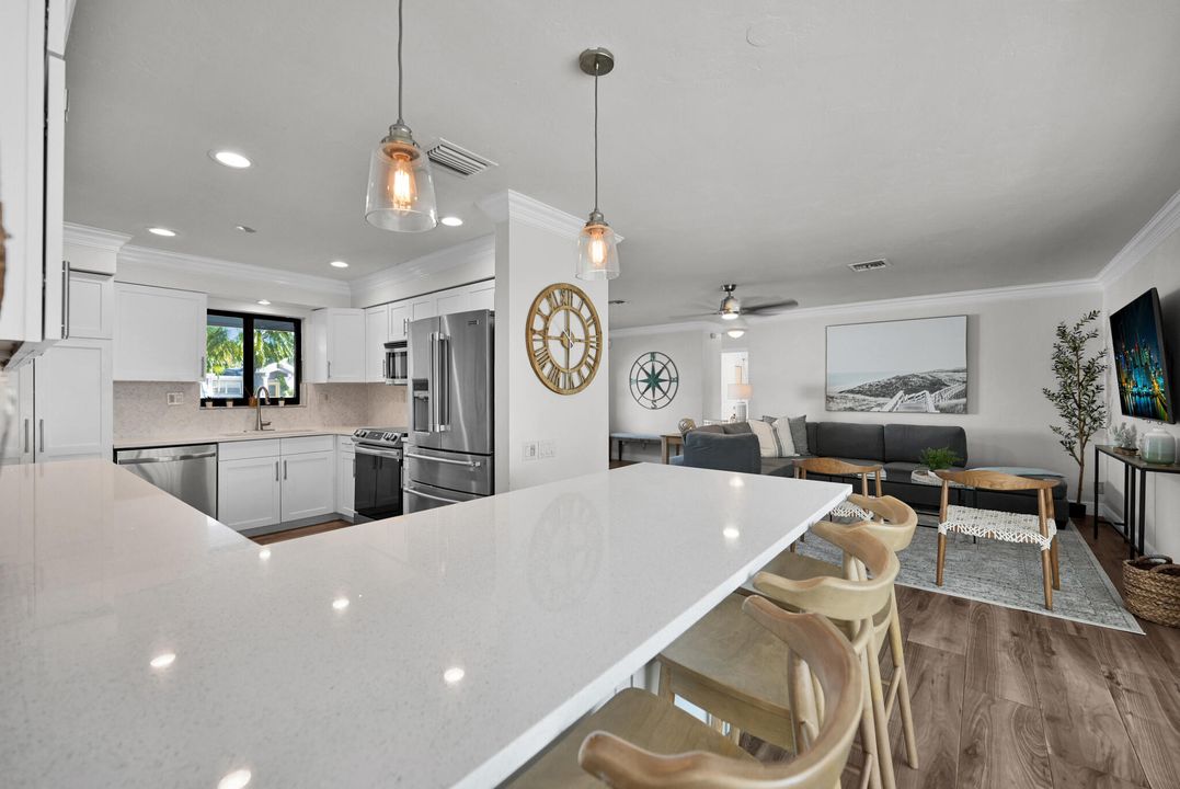 For Sale: $899,000 (5 beds, 3 baths, 2031 Square Feet)