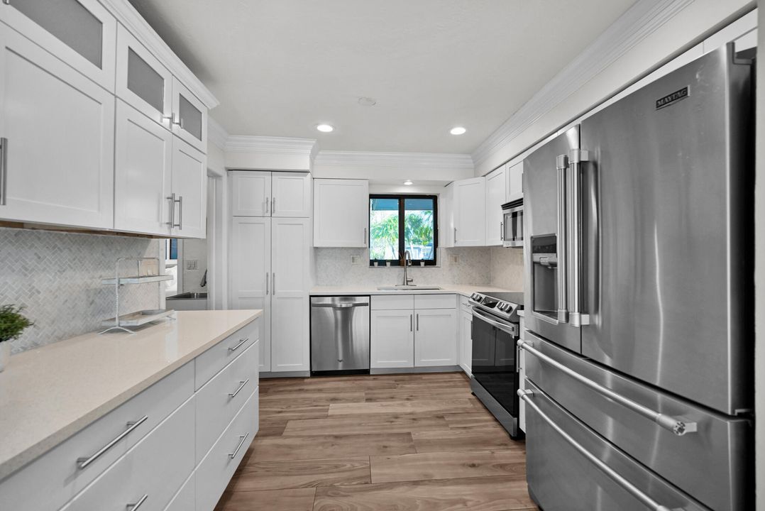 For Sale: $899,000 (5 beds, 3 baths, 2031 Square Feet)