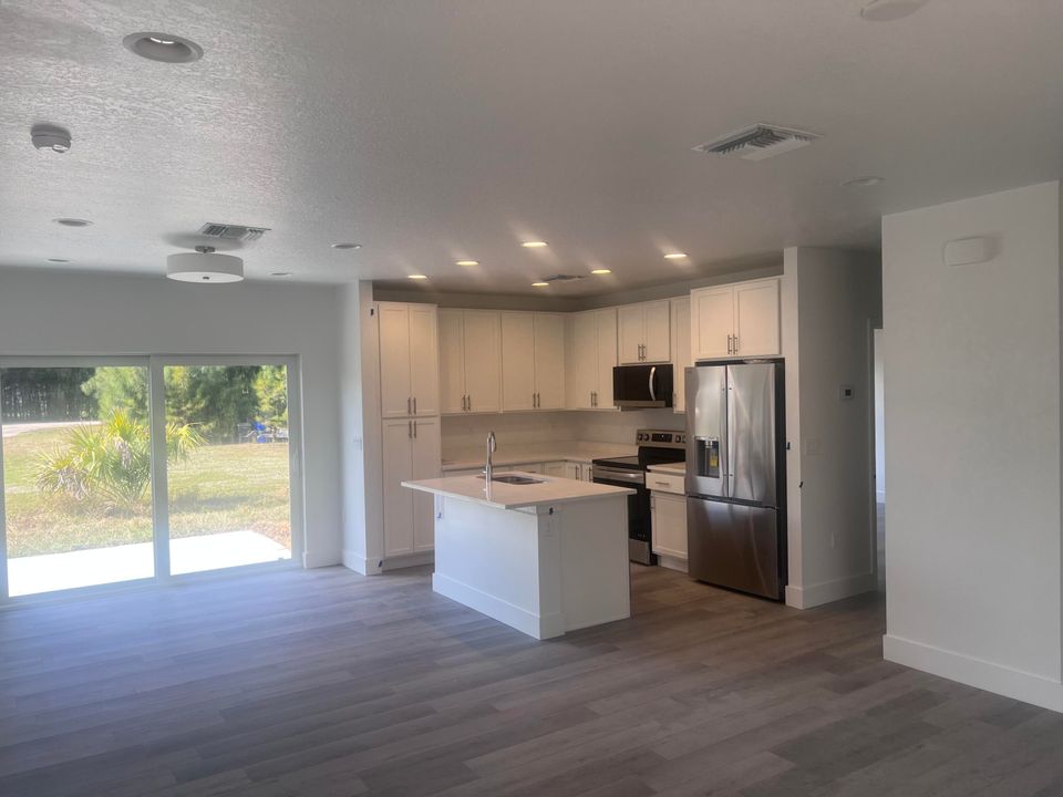 待售: $314,900 (3 贝兹, 2 浴室, 1256 平方英尺)