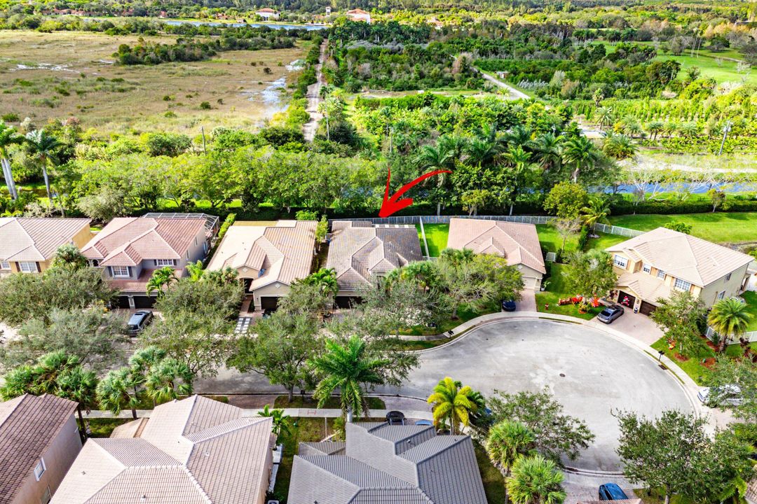 En Venta: $900,000 (5 camas, 3 baños, 2476 Pies cuadrados)