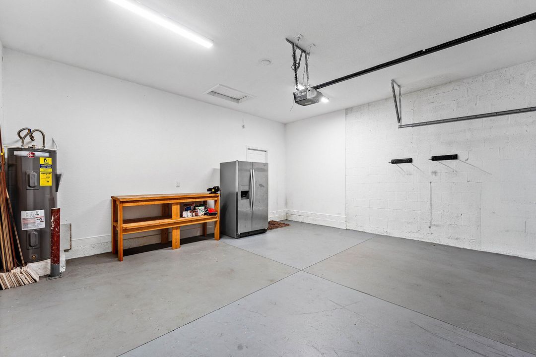 En Venta: $900,000 (5 camas, 3 baños, 2476 Pies cuadrados)